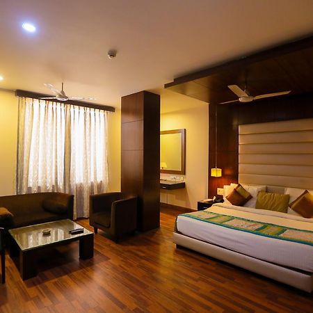 פארידבד Cs Boutique Hotel מראה חיצוני תמונה